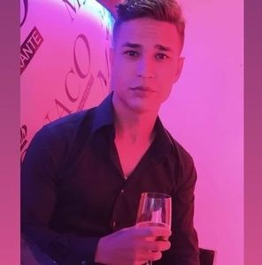 Meet your Posher, Juan antonio